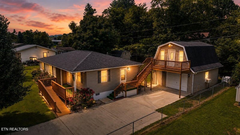 227 Higdon Ln, Lafollette, TN 37766