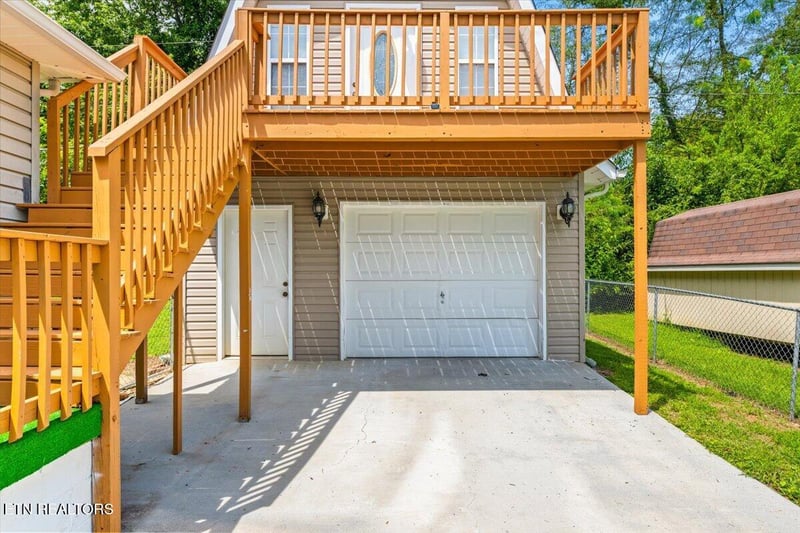 227 Higdon Ln, Lafollette, TN 37766