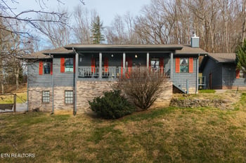 227 Lone Ridge Ln, Clinton, TN 37716
