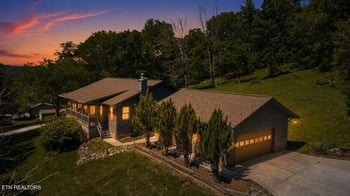 227 Lone Ridge Ln, Clinton, TN 37716