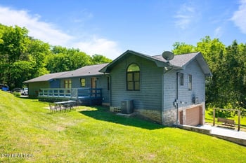 227 Lone Ridge Ln, Clinton, TN 37716