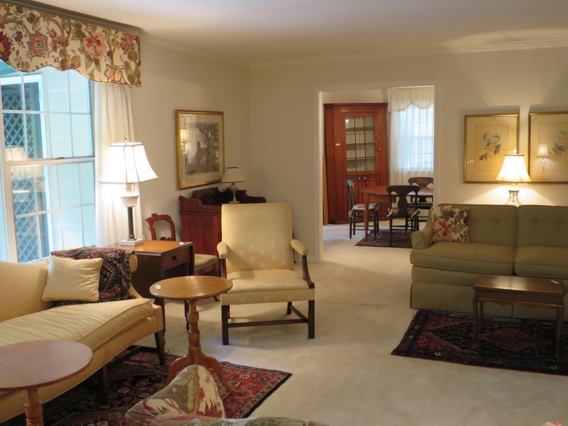 227 Outer Dr, Oak Ridge, TN 37830