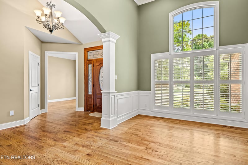 227 Pinecrest Cir, Maryville, TN 37803