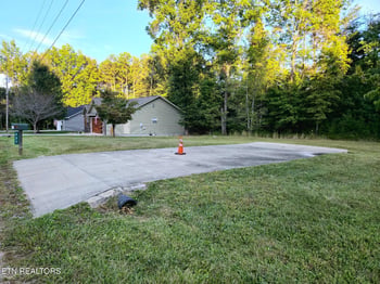 227 Thrushwood Dr, Crossville, TN 38558