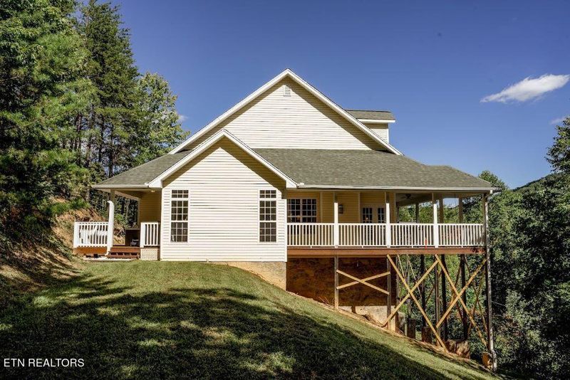 2270 Spence Mountain Loop, Sevierville, TN 37876
