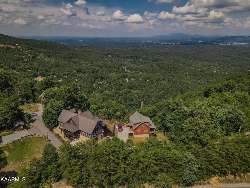 2270 Windswept View Way, Sevierville, TN 37876