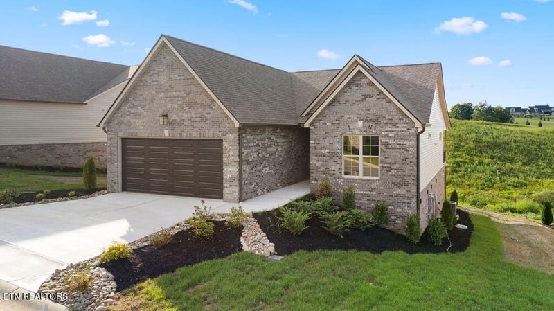 2271 Boulder Crest Ln, Sevierville, TN 37876