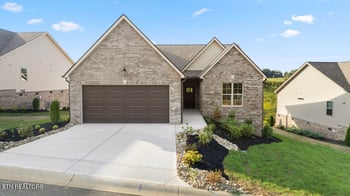 2271 Boulder Crest Ln, Sevierville, TN 37876