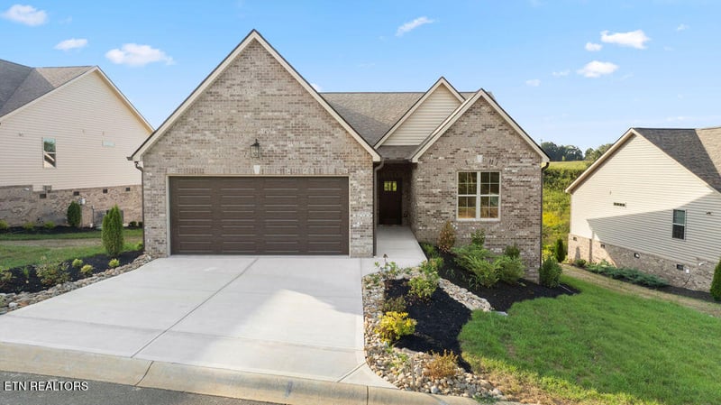 2271 Boulder Crest Ln, Sevierville, TN 37876