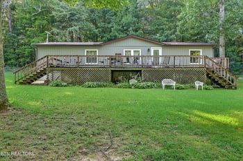 2272 Midway Rd, Crossville, TN 38572
