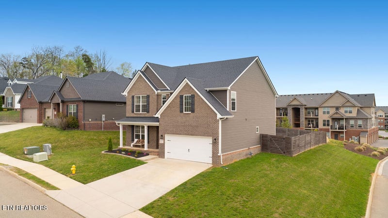 2279 Waterstone Blvd, Knoxville, TN 37932