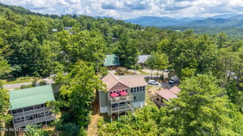 228 Ace Gap Rd, Townsend, TN 37882
