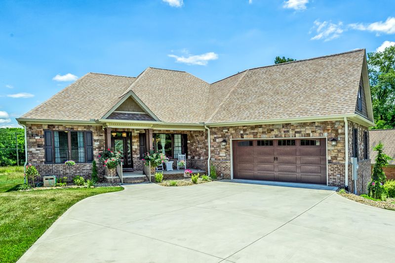 228 Chickasaw Ln, Loudon, TN 37774