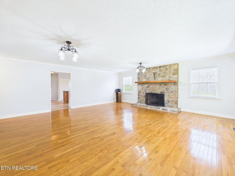 228 County Road 326, Sweetwater, TN 37874