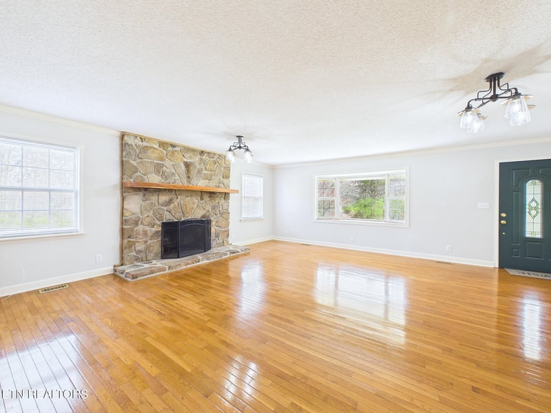 228 County Road 326, Sweetwater, TN 37874