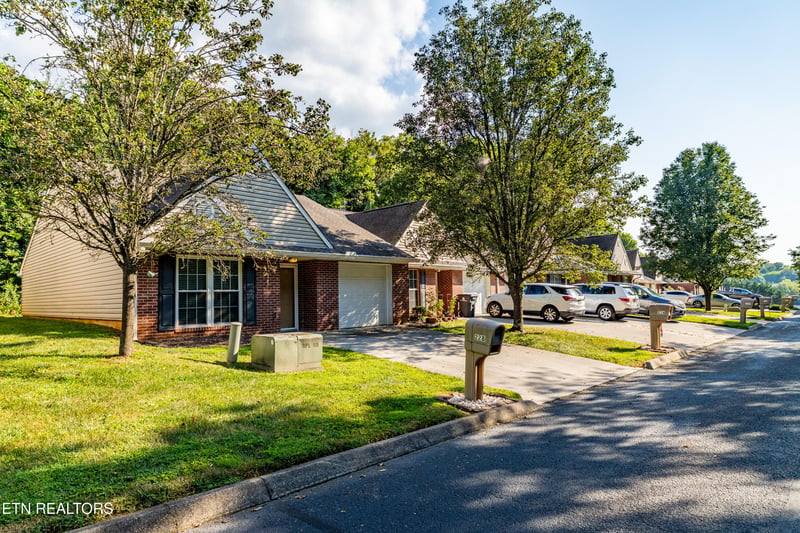 228 Dalton Place Way, Knoxville, TN 37912