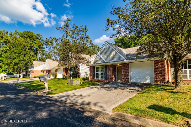 228 Dalton Place Way, Knoxville, TN 37912