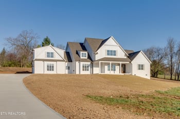 228 Emma Ross Ln, Maryville, TN 37803
