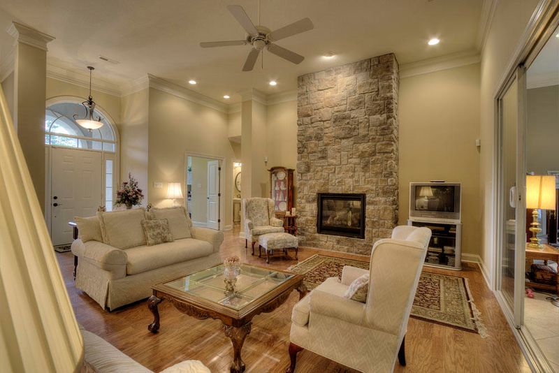 228 Oligi Cir, Loudon, TN 37774