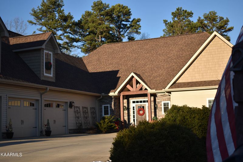 228 Osage Dr, Loudon, TN 37774