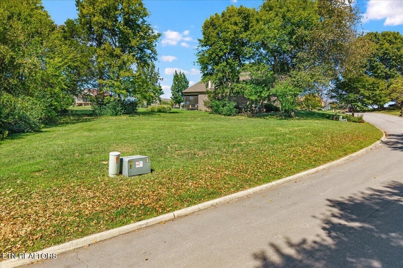 228 Osprey Cir, Vonore, TN 37885