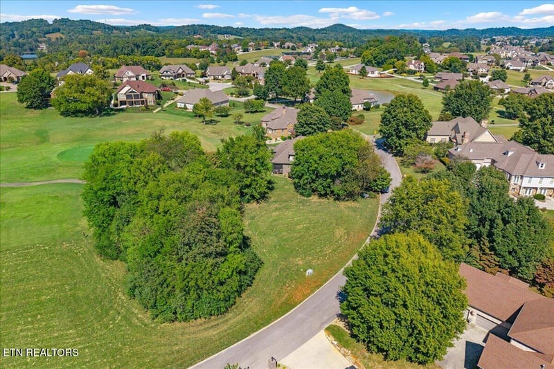 228 Osprey Cir, Vonore, TN 37885