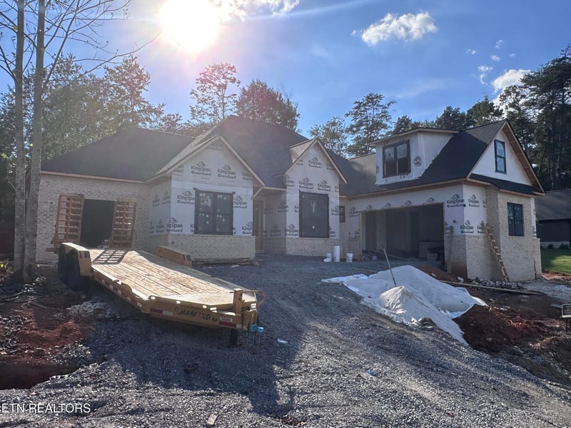 228 Seminole Cir, Loudon, TN 37774