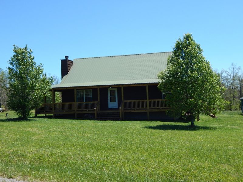 228 W Fork Rd, Pleasant Hill, TN 38578