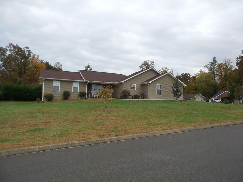 2284 Murphys Chapel Dr, Sevierville, TN 37876