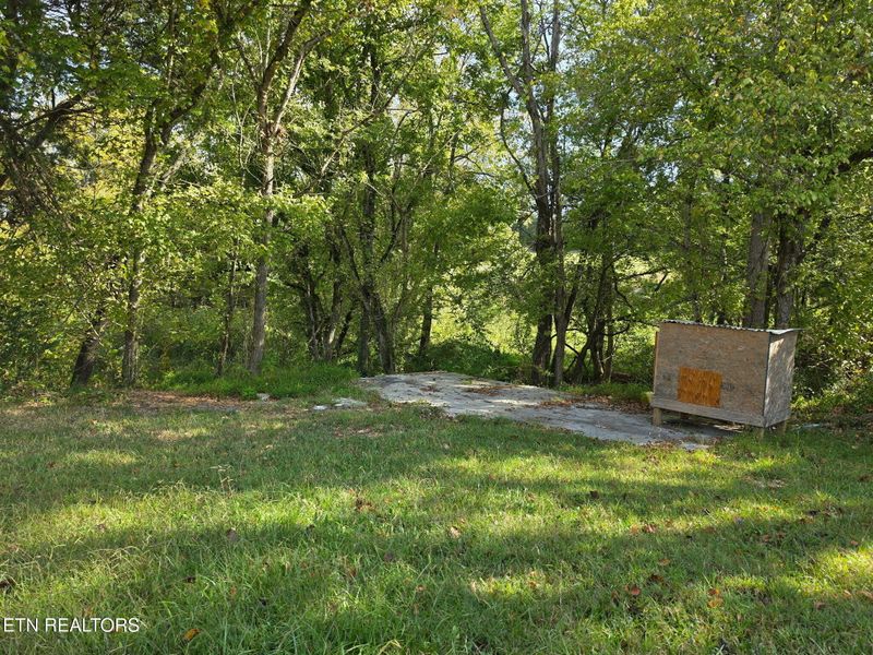 2285 Douglas Dam Rd, Pigeon Forge, TN 37876