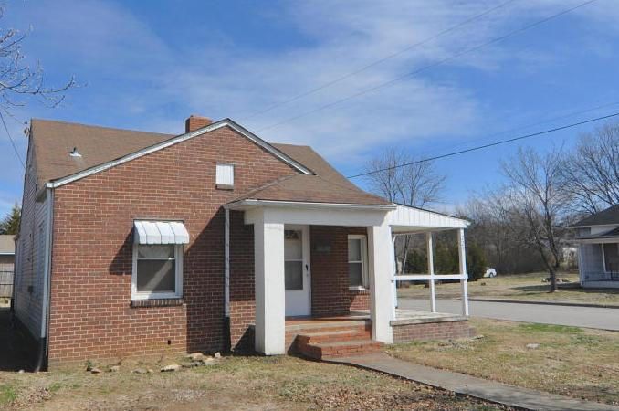 229 Andy Carr Ave, Alcoa, TN 37701
