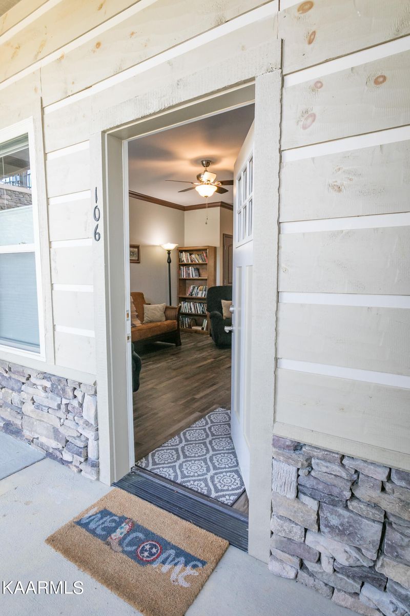 229 Bishops Cap Cir #106, Townsend, TN 37882