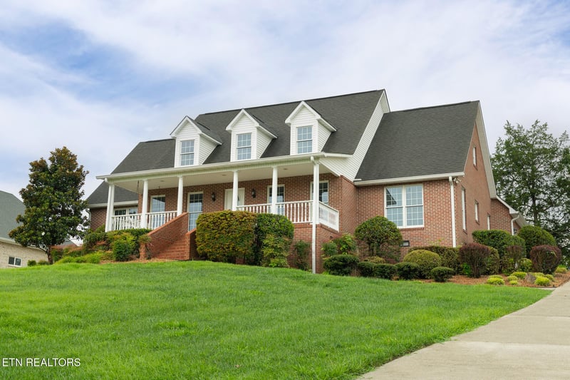 229 High Pointe Village Way, Kingston, TN 37763
