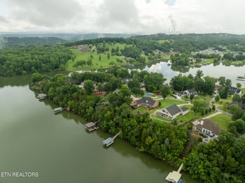 229 High Pointe Village Way, Kingston, TN 37763