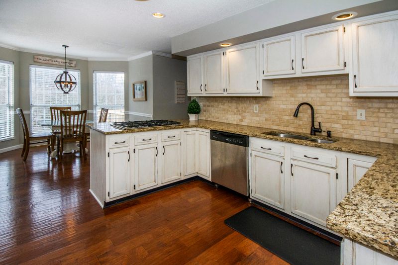 229 Long Bow Rd, Knoxville, TN 37934