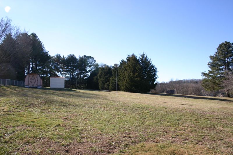 229 Mcfee Rd, Knoxville, TN 37934