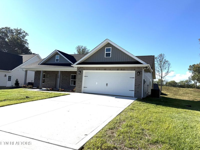 229 Mossy Rock Rd, Clinton, TN 37716
