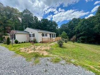 229 Ridge Top Cir, Sunbright, TN 37872