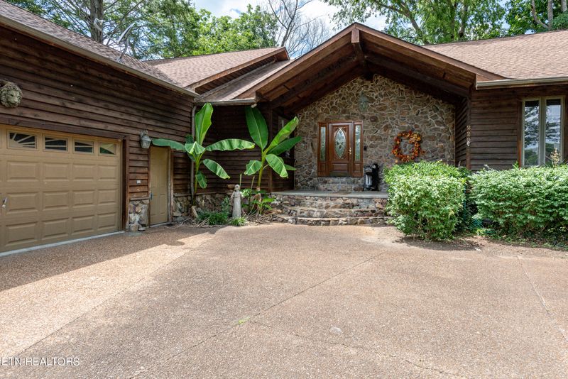 229 Riverview Rd, Townsend, TN 37882