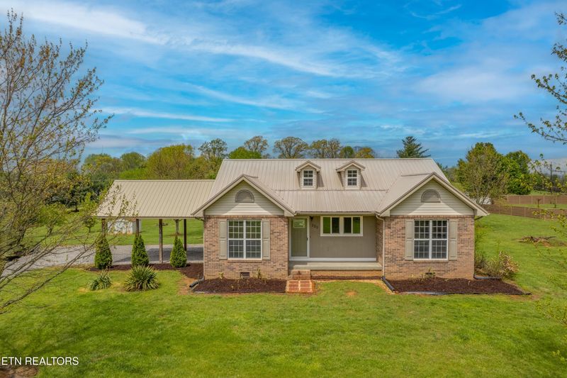 229 Sands Rd, Sweetwater, TN 37874