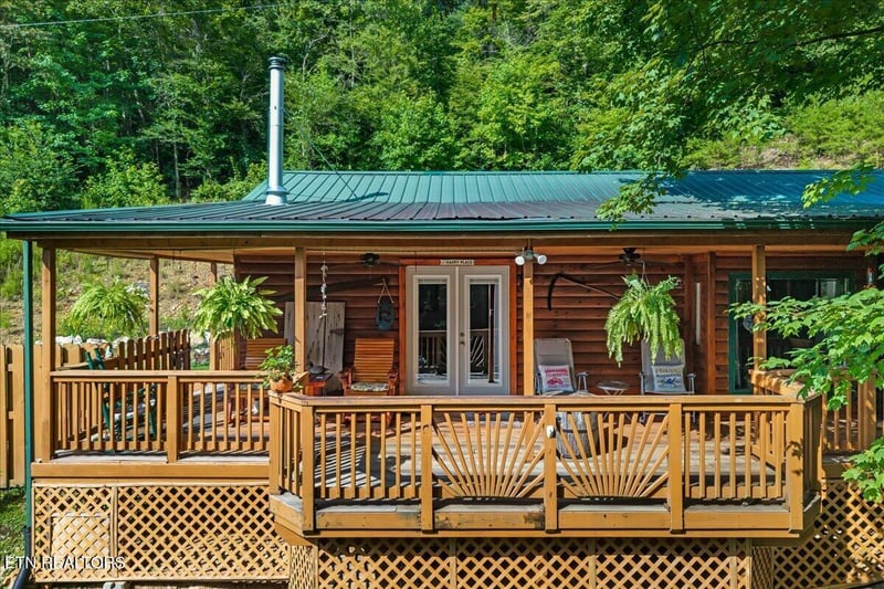 229 Smokey Run Rd, Tellico Plains, TN 37385