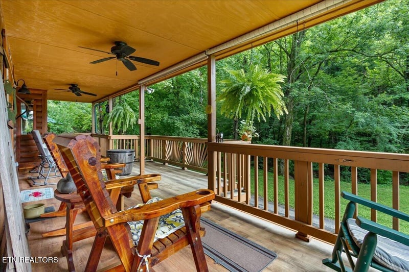229 Smokey Run Rd, Tellico Plains, TN 37385