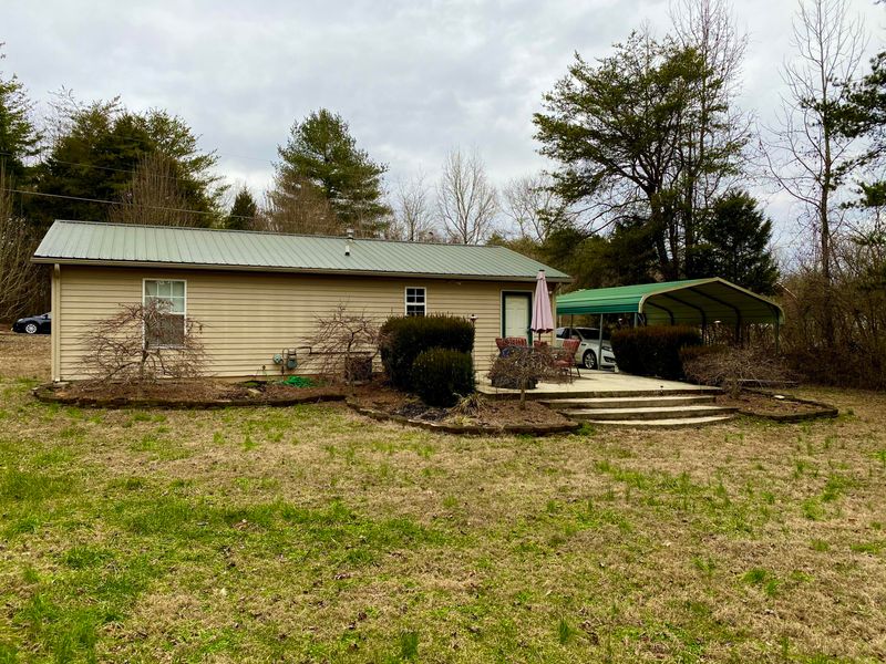 229 Third St, Rockwood, TN 37854