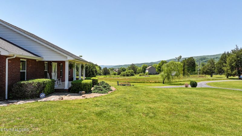 2290 Cherry St, Rutledge, TN 37861