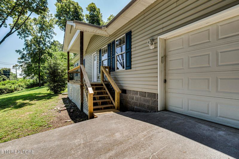 2290 Ingleside Ave, Athens, TN 37303