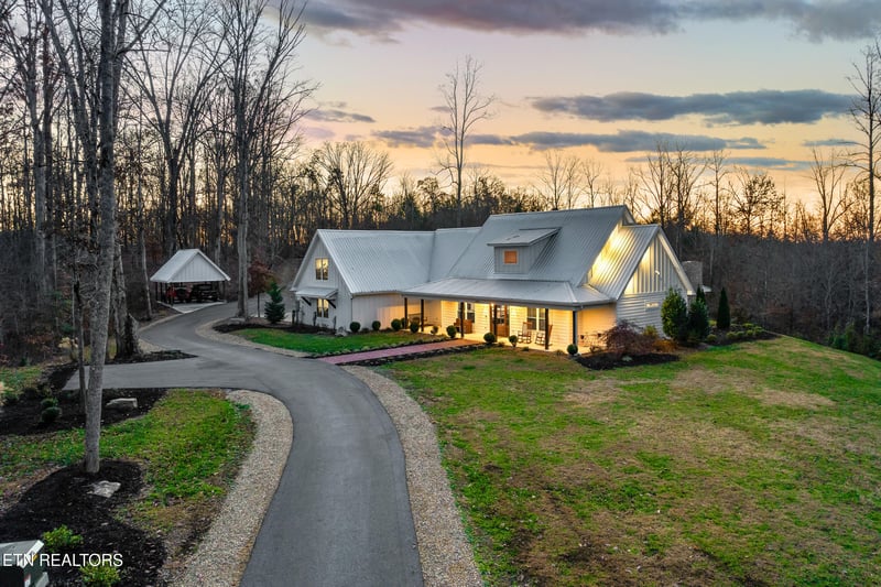 2295 Allenridge Dr, Sevierville, TN 37876