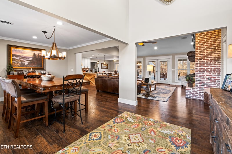 2295 Allenridge Dr, Sevierville, TN 37876