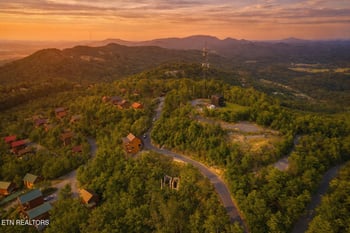 2297 Windy Ln, Sevierville, TN 37876