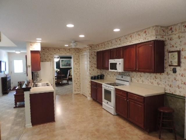 23 Castlebridge Ln, Crossville, TN 38558