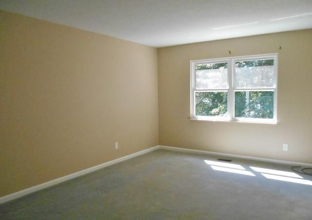 23 Chestnut Dr, Norris, TN 37828